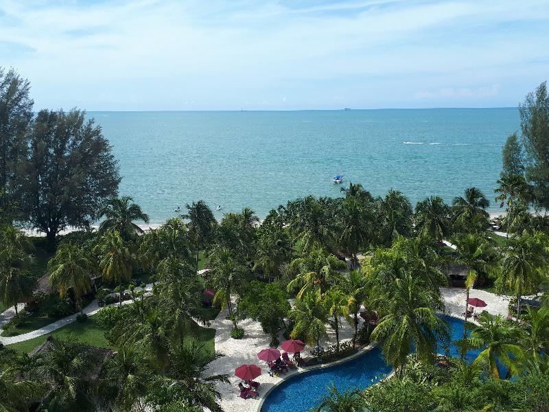 Gurney Bay Hotel, A Parkroyal Partner Hotel George Town Exteriér fotografie View of the Andaman Sea from the hotel